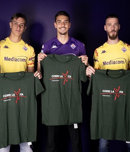 La Fiorentina per Corri la Vita: De Gea, Moreno e Martinelli con la T-Shirt 2024