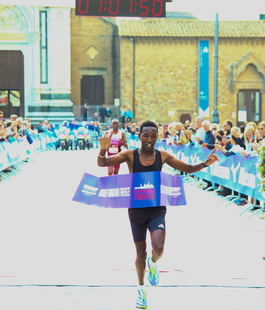 Half Marathon Firenze 2025: le vittorie di Evans Kipkorir con nuovo record e di Cana Peek