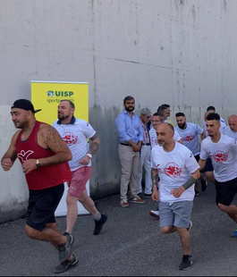 Vivicitt&agrave; Porte Aperte Firenze 2026 con detenuti e podisti al Carcere Gozzini di Sollicciano