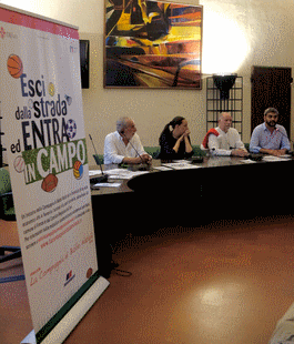 Progetto "Esci dalla Strada ed Entra in Campo" della Fondazione La Compagnia di Babbo Natale