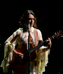 "Amuri Luci - Tour 2025", Carmen Consoli in concerto al Teatro Verdi di Firenze
