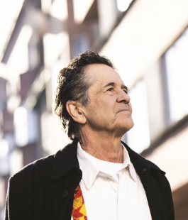 Steven Brown, storico leader dei Tuxedomoon, in concerto in Sala Vanni