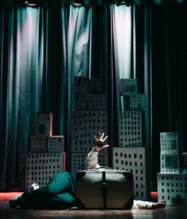 I Pinguini Theater: "Al di l&agrave; del muro" di Silvia Nanni in scena al Teatro Lumi&eacute;re di Firenze 