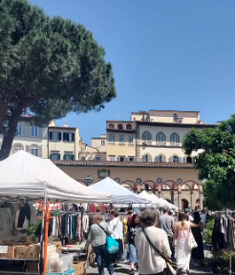 Fumetti e dintorni: vinili, cd e abiti vintage al Mercatino di Piazza dei Ciompi a Firenze